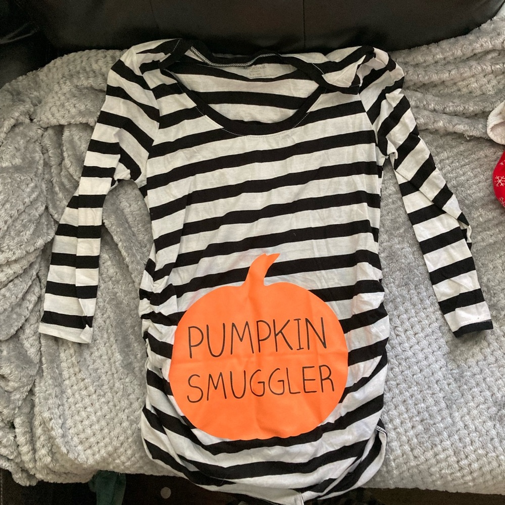 Motherhood maternity size small Halloween like new